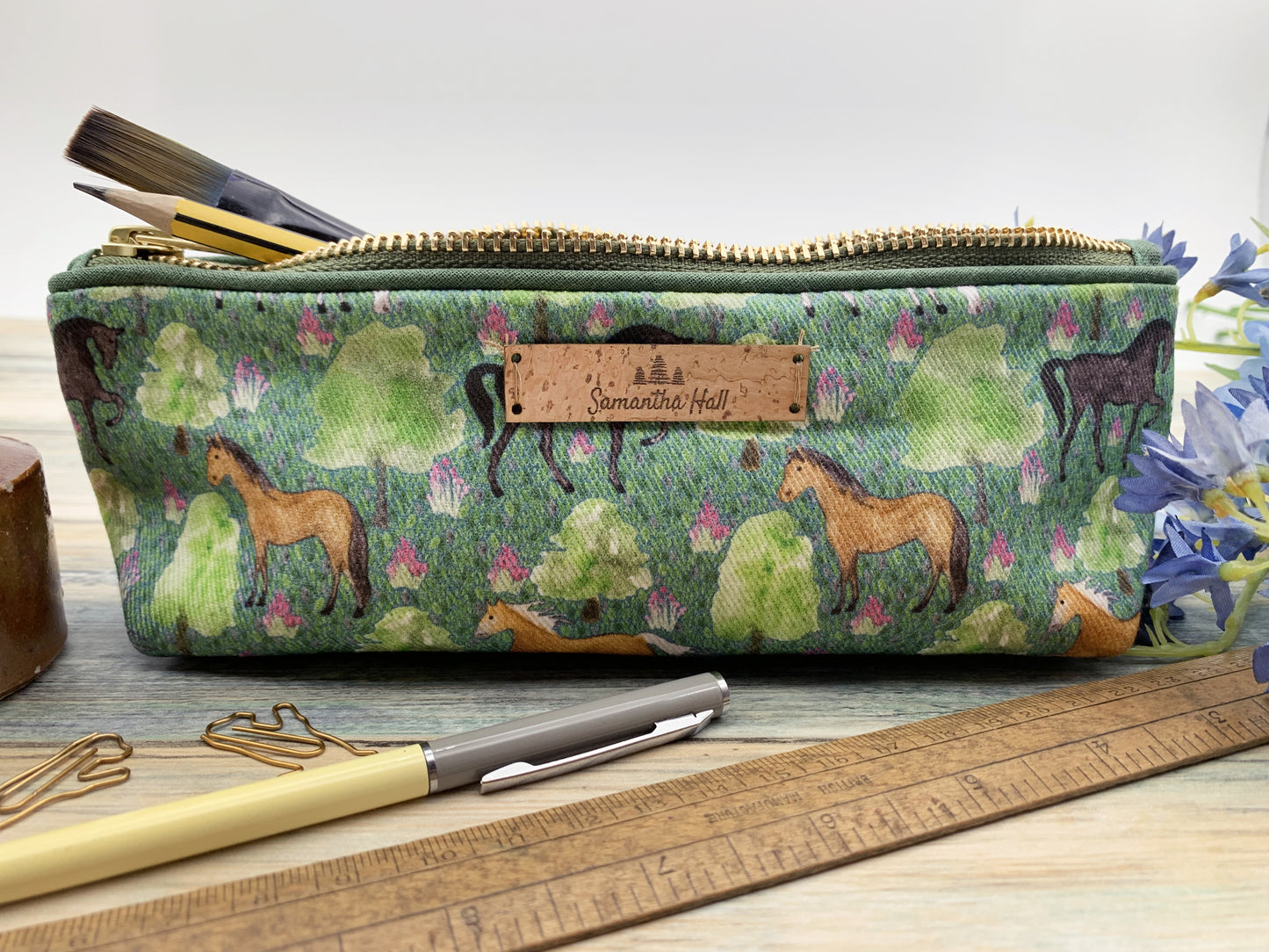 ST HORSE PENCIL CASE